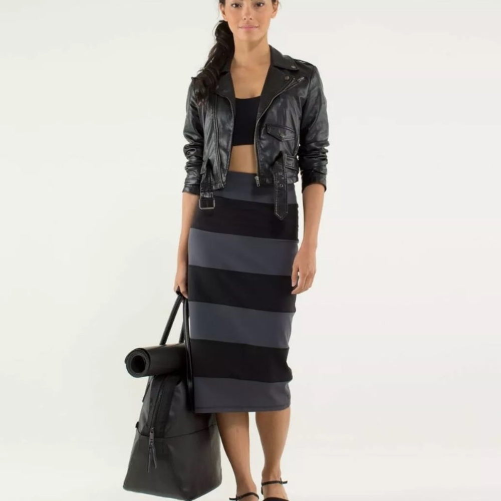 Lululemon Yoga Over Striped Pencil Skirt 8